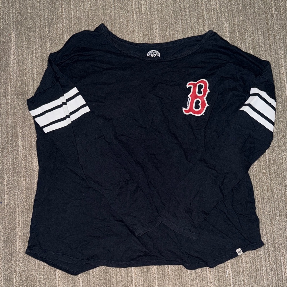 Long sleeved Women’s Boston Red Sox shirt
